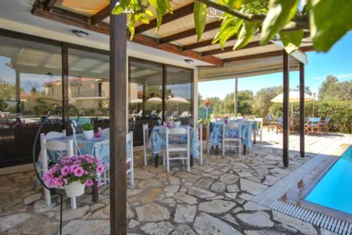 Moulinos Loft Apartment Svoronata Exterior photo